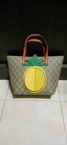 G u c c i Nenas Cute Bag