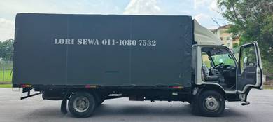 Lori Isuzu NPR untuk dijual