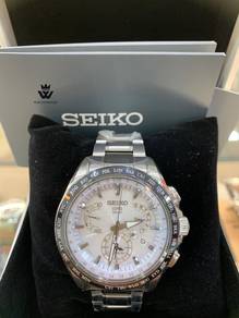 Seiko Astron SSE047J1 – GPS Solar Titanium Watch