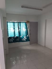 Condominium For Sale in Green Garden