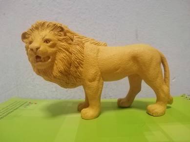 Plastic Lion