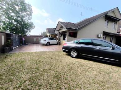 1.5-storey Terraced House For Sale in Perling,JHR