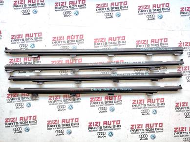 442 - Window Moulding VW Cross Polo MK4 1.6
