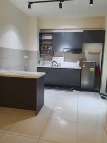 Service Residence For Rent in Emerald 9