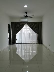 Condominium For Rent in The Holmes