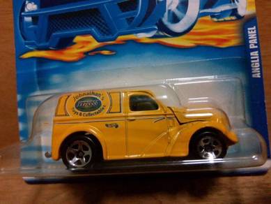2001 Hotwheels Anglia Panel