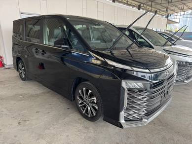 Toyota Voxy S-Z in Tebrau, JHR