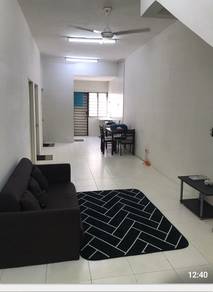 Townhouse For Sale in Jenjarom,SGR