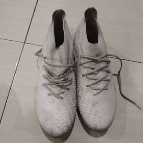 Kasut Bola Adidas Predator Accuracy.1 Fg