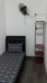 Room in Shah Alam, SGR