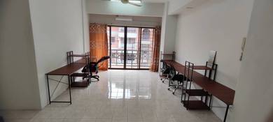 Condominium For Sale in Evergreen Park