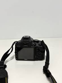 Nikon DSLR3200 to let go