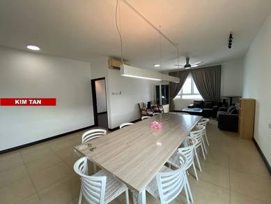 Condominium For Rent in Pearl Regency