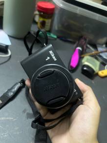 NIKON 1 J1 Mirrorless Camera