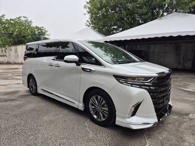 Toyota Alphard Z in Old Klang Road, KUL