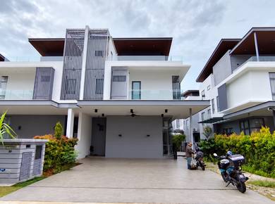 Semi-Detached House For Sale in Kota Kemuning,SGR