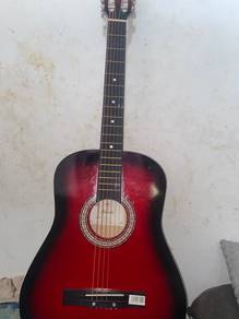 gitar masih baru