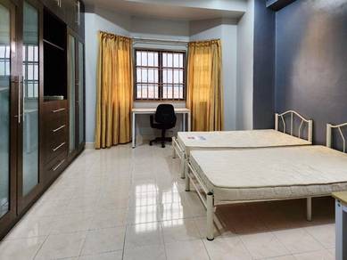 Condominium For Rent in Evergreen Park Scot Pine