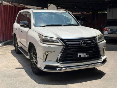 Lexus LX 570 in Kajang, SGR