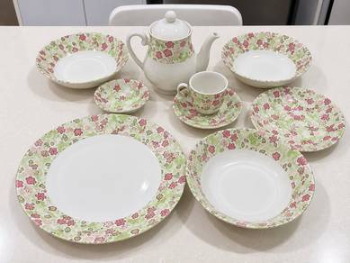 Claytan Floral Ceramic Dinnerware Set Teapot Cups