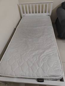 Single bed with mattress 
