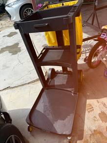 Cleaning Trolley (Troli Pembersihan)