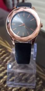 OSOLVE Women's Fashion Quartz Watch
