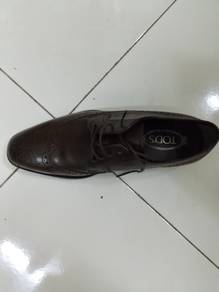 Kasut pejabat untuk dilepaskan