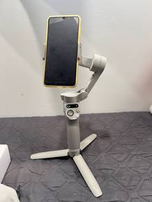 DJi Osmo Mobile SE Gimbal for smartphone.