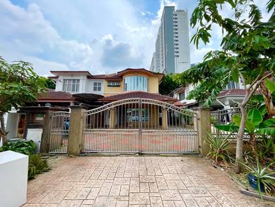 Semi-Detached House For Sale in Shah Alam,SGR