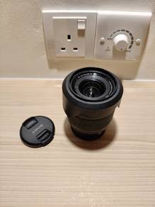 Sony FE 28-70 lens