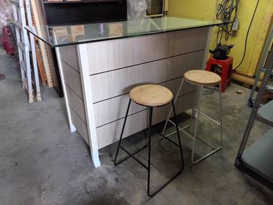 Island bar table with compartment