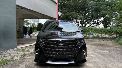 Toyota Alphard Z in Desa Petaling, KUL