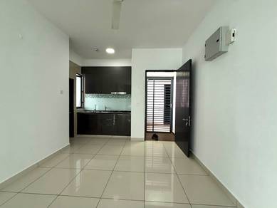 Condominium For Rent in Aura Residence