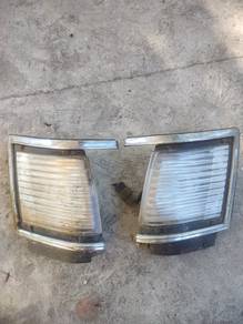 side lamp / lampu tepi celica