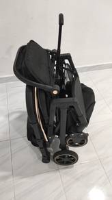 baby stroller/baby spring cot/baby walker (used)