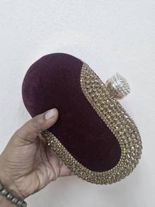 Capsule Diamond clutch