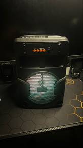 Speaker Besar