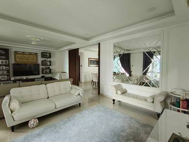 Condominium For Rent in Riana Green East