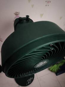 Almost new Milux stand fan for sale