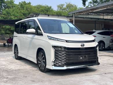Toyota Voxy S-Z in Petaling Jaya, SGR