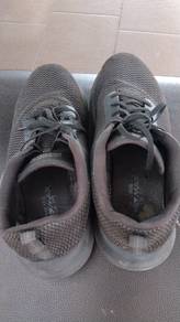 Sport shoes 