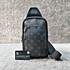 Louis Vuitton Monogram Avenue Sling Bag *MICROCHIP