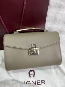 Authentic Aigner Mina Feather Grey S Bag