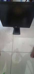 HP Compaq 22” LCD Monitor – Adjustable Stand, Good