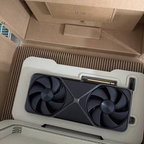 NVIDIA GeForce RTX 5090 32GB FE Founders Edition