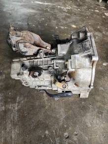 Proton saga iswara manual / auto gear box