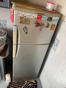 Peti Sejuk Hitachi 2 Pintu (Clearance Murah)