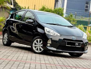 Toyota Prius c (HYBRID) in Petaling Jaya, SGR