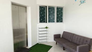 Condominium For Rent in The Clovers